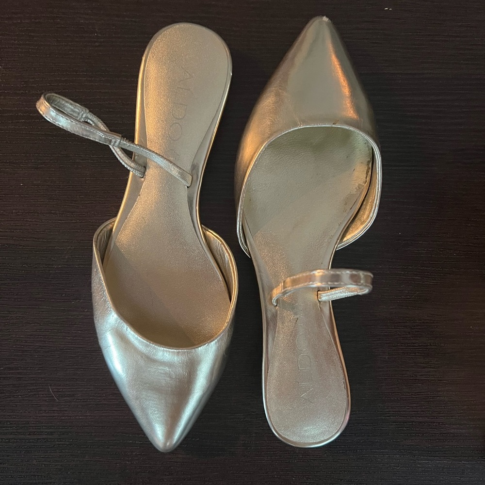 Aldo pointed toe sling back gold flat